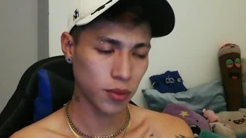 Snapshot of daxonreyy_ chatting on 04/04/26, 06:00 Daxon online show from 04/04/26, 06:00