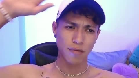 Snapshot of daxonreyy_ chatting on 04/05/26, 04:31 Daxon online show from 04/05/26, 04:31