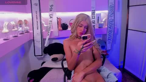 Dayana Hill online show from 04/07/26, 08:15