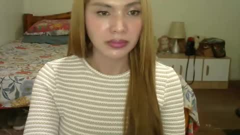 Snapshot of dayanasangre chatting on 02/15/25, 02:15 Dayana Cristal online show from 02/15/25, 02:15