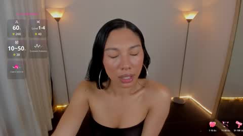 I am Dayanna  tecca online show from 03/25/26, 08:37