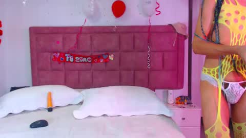 dayannaxxo online show from 02/19/25, 12:14