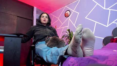 Snapshot of dayanporn chatting on 12/18/25, 02:50 dayanporn online show from 12/18/25, 02:50