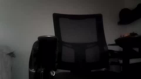 Snapshot of daynnight22 chatting on 12/01/25, 05:40 daynnight22 online show from 12/01/25, 05:40