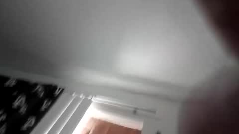 Snapshot of daynnight22 chatting on 12/16/25, 06:35 daynnight22 online show from 12/16/25, 06:35