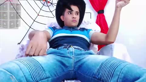 Snapshot of dayro_dduran chatting on 10/25/25, 06:46 dayro_dduran online show from 10/25/25, 06:46