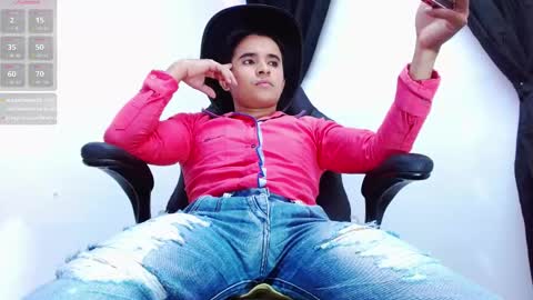 Snapshot of dayro_dduran chatting on 11/08/25, 06:29 dayro_dduran online show from 11/08/25, 06:29