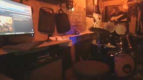 Snapshot of daze592268 chatting on 12/14/25, 12:32 daze592268 online show from 12/14/25, 12:32