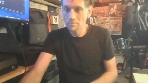 daze592268 online show from 06/16/26, 11:02
