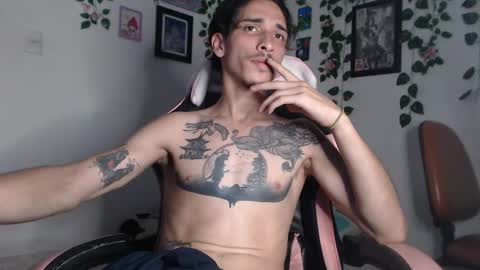 Snapshot of dazzayyy chatting on 12/05/24, 12:30 dazzayy online show from 12/05/24, 12:30