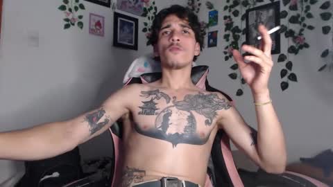 Snapshot of dazzayyy chatting on 12/07/24, 01:03 dazzayy online show from 12/07/24, 01:03