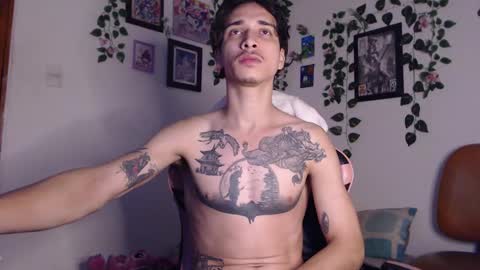 Snapshot of dazzayyy chatting on 12/25/24, 12:59 dazzayy online show from 12/25/24, 12:59