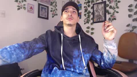 Snapshot of dazzayyy chatting on 12/27/24, 01:00 dazzayy online show from 12/27/24, 01:00