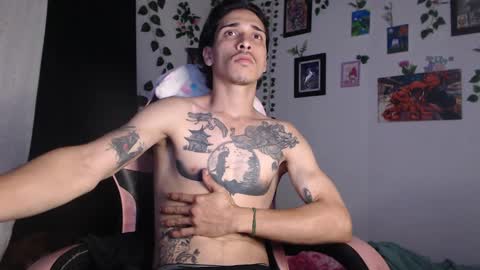 Snapshot of dazzayyy chatting on 02/13/25, 12:57 dazzayy online show from 02/13/25, 12:57