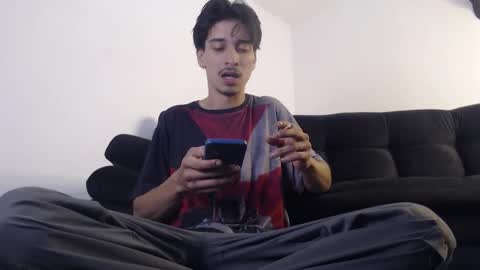 Snapshot of dazzayyy chatting on 09/14/25, 12:26 dazzayy online show from 09/14/25, 12:26