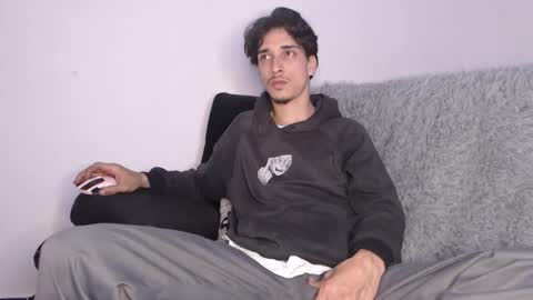 Snapshot of dazzayyy chatting on 10/09/25, 01:25 dazzayy online show from 10/09/25, 01:25