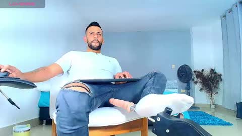 Snapshot of dcollins_ chatting on 03/05/25, 12:27 dcollins_ online show from 03/05/25, 12:27
