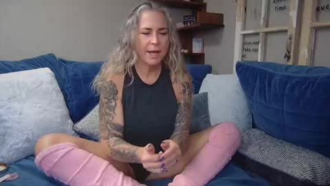 dd_delish online show from 01/13/26, 07:08