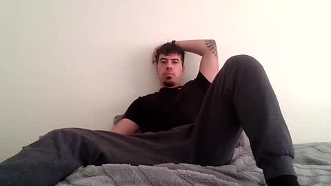 Snapshot of ddavid_012 chatting on 02/23/25, 08:33 david online show from 02/23/25, 08:33