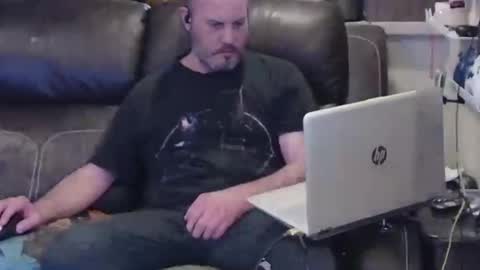 want girl to play with me online show from 04/04/26, 07:55