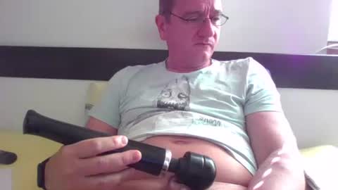 Play with me while I watch you german handsome squirtlover love small girls small tits big clit cut c2c shaved online show from 04/08/26, 07:41