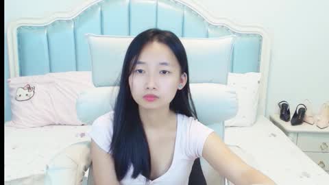 Snapshot of ddzfacai chatting on 10/20/25, 02:39 Sandyxx online show from 10/20/25, 02:39