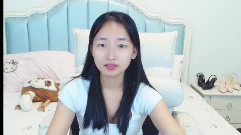 Snapshot of ddzfacai chatting on 10/21/25, 02:18 Sandyxx online show from 10/21/25, 02:18