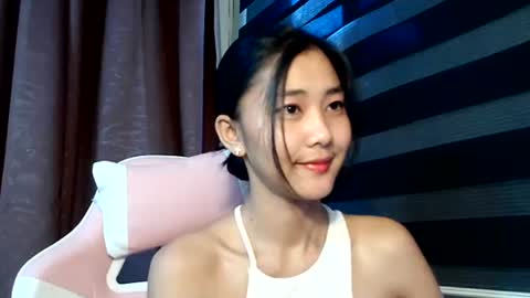 Snapshot of de_amore chatting on 09/21/25, 11:17 Angel online show from 09/21/25, 11:17