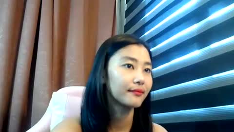 Snapshot of de_amore chatting on 10/13/25, 03:39 Angel online show from 10/13/25, 03:39