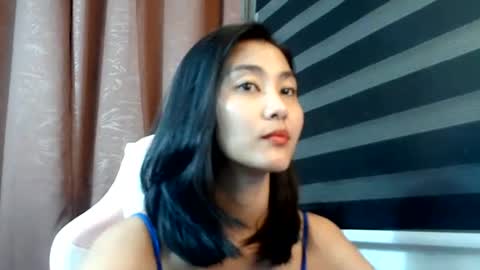 Snapshot of de_amore chatting on 10/16/25, 02:40 Angel online show from 10/16/25, 02:40