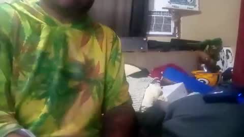 Snapshot of deadbirdink8o8 chatting on 10/15/25, 11:10 deadbirdink8o8 online show from 10/15/25, 11:10