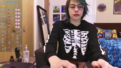 Snapshot of deadratsoup chatting on 02/04/25, 03:26 Rat online show from 02/04/25, 03:26