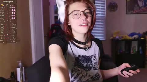 Snapshot of deadratsoup chatting on 09/18/25, 02:52 Rat online show from 09/18/25, 02:52