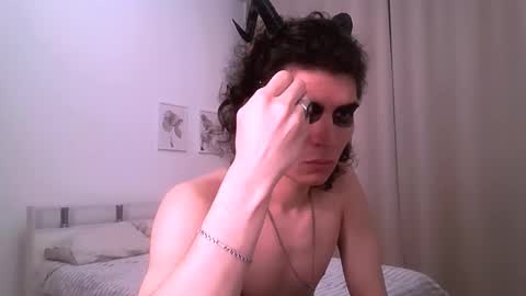 dean_raven online show from 12/19/25, 03:24