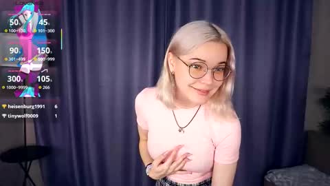 Charlie 18yo online show from 11/22/25, 05:17