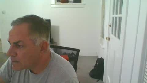 Snapshot of deano2nyc chatting on 12/29/24, 07:17 Deano DILF online show from 12/29/24, 07:17