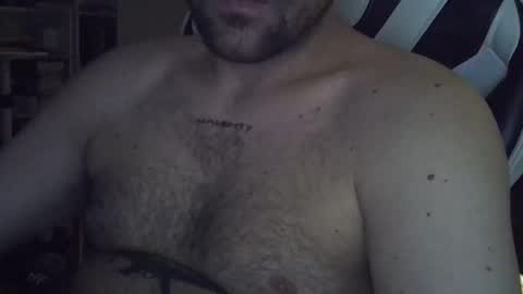 Snapshot of deanodick18x6 chatting on 11/16/25, 01:44 dexxxn. online show from 11/16/25, 01:44