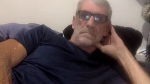 deanofflove221000 online show from 11/11/25, 02:22