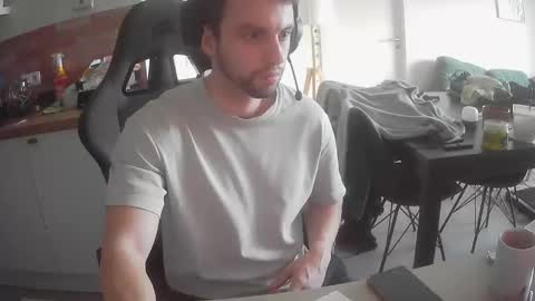 Snapshot of deansletje chatting on 11/05/25, 02:39 Deansletje online show from 11/05/25, 02:39