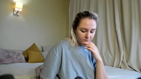 Debbie Mon Tue Fri Sun Sat GMT 3 1000am - 0400pm  online show from 12/29/24, 05:54