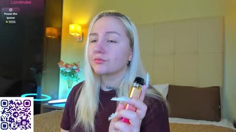 Debbie Mon Tue Fri Sun Sat GMT 3 1000am - 0400pm  online show from 03/29/26, 05:13