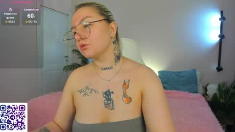 Snapshot of debbie_taylor chatting on 05/02/26, 05:40 Debbie Mon Tue Fri Sun Sat GMT 3 1000am - 0400pm online show from 05/02/26, 05:40