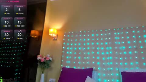 Debbie Mon Tue Fri Sun Sat GMT 3 1000am - 0400pm  online show from 07/08/26, 05:28