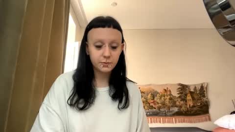 Snapshot of debithroneberry chatting on 07/31/26, 09:30 Nola online show from 07/31/26, 09:30
