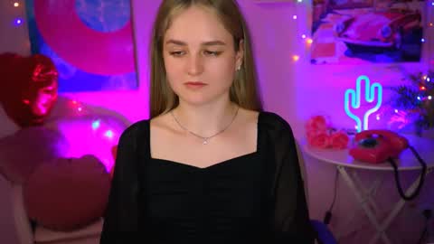 Snapshot of deboralarson chatting on 03/10/25, 11:10 Debora online show from 03/10/25, 11:10