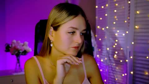 Debora online show from 11/18/25, 03:34