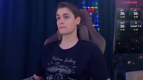 Snapshot of debugmee chatting on 12/16/25, 08:36 Samuel online show from 12/16/25, 08:36