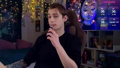 Snapshot of debugmee chatting on 02/06/26, 08:01 Samuel online show from 02/06/26, 08:01