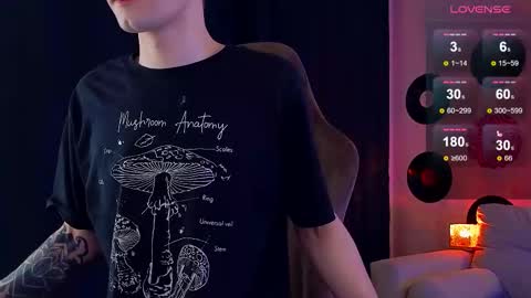 Snapshot of debugmee chatting on 02/22/26, 05:33 Samuel online show from 02/22/26, 05:33