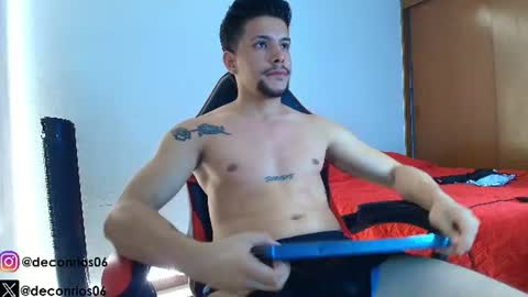 Snapshot of deconrios chatting on 06/26/26, 12:15 Santiago online show from 06/26/26, 12:15